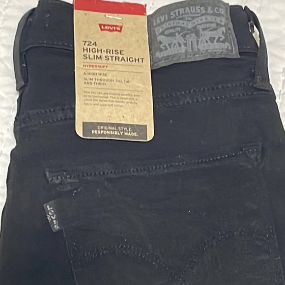 724 High-Rise Levi’s Slim Straight Jeans👖 women’s size 6 Short  NWT 🏷️ W28 L30 - Picture 2 of 5